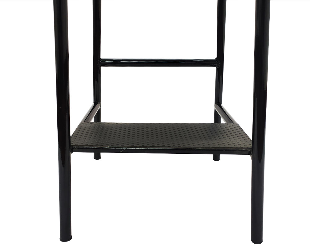 03 9556 Silla escalera tapizada estructura negra