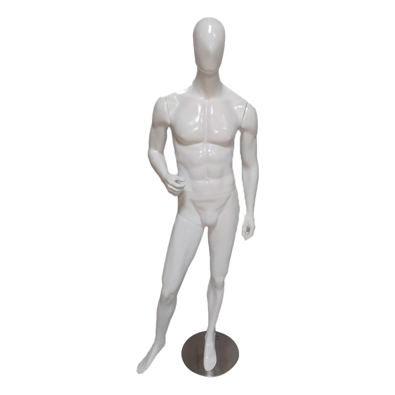 Maniquí hombre androide