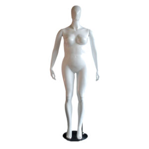 Maniquí de mujer talla grande
