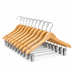 Gancho Madera Tradicional con Pinzas x 10 unidades