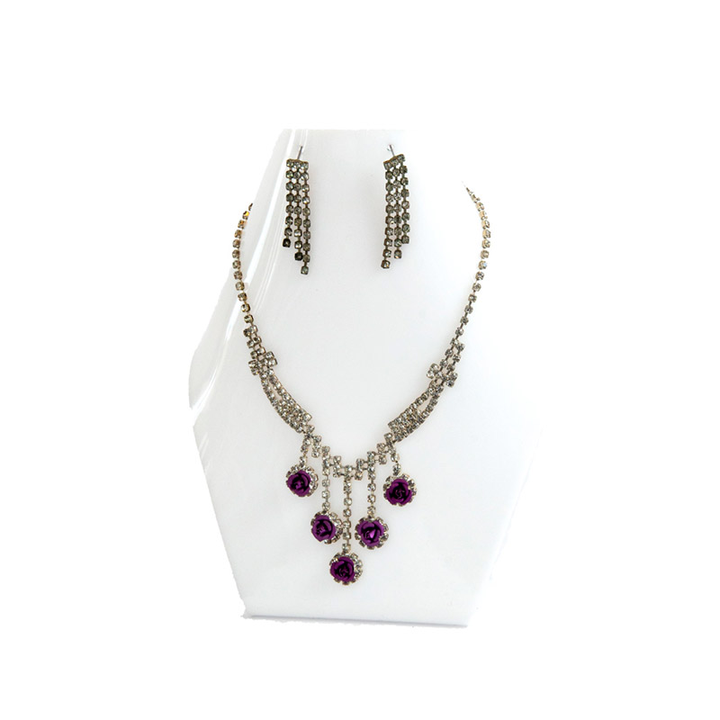 cuello grande blan v