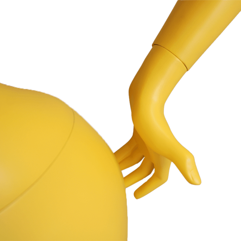Maniquí de Mujer sin Rostro, en fibra de vidrio amarilla y base en acero inoxidable