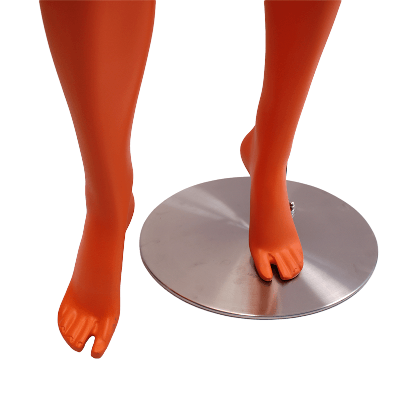 maniquí sin rostro mujer naranja